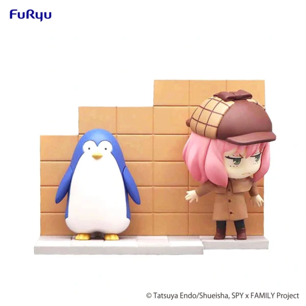anya-forger-penguin-spy-x-family-hold-furyu