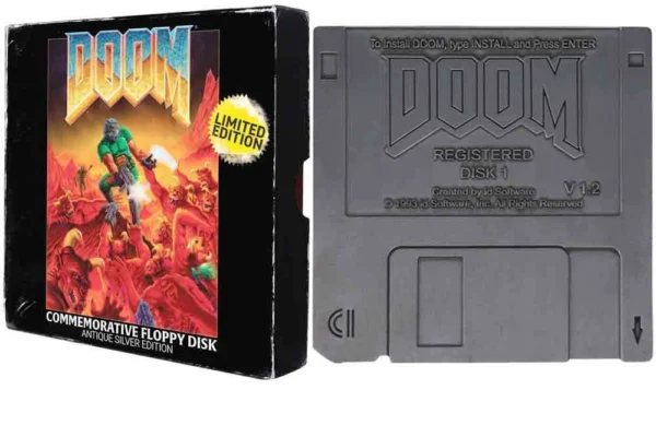 doom-floopy-disk-limited-edition-replica-fanatik0